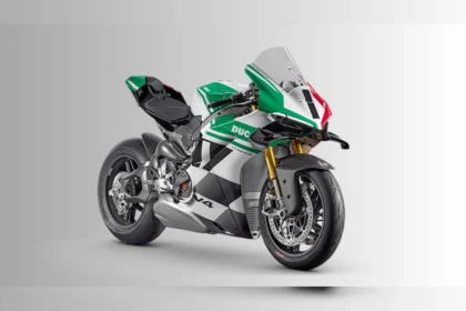 Ducati Panigale V4 Tricolore India